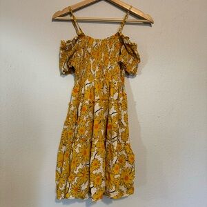 Yellow and white daisy print dress